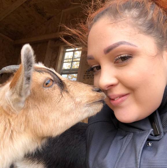 Meet your Posher, Jessica - Picture 1 of 1